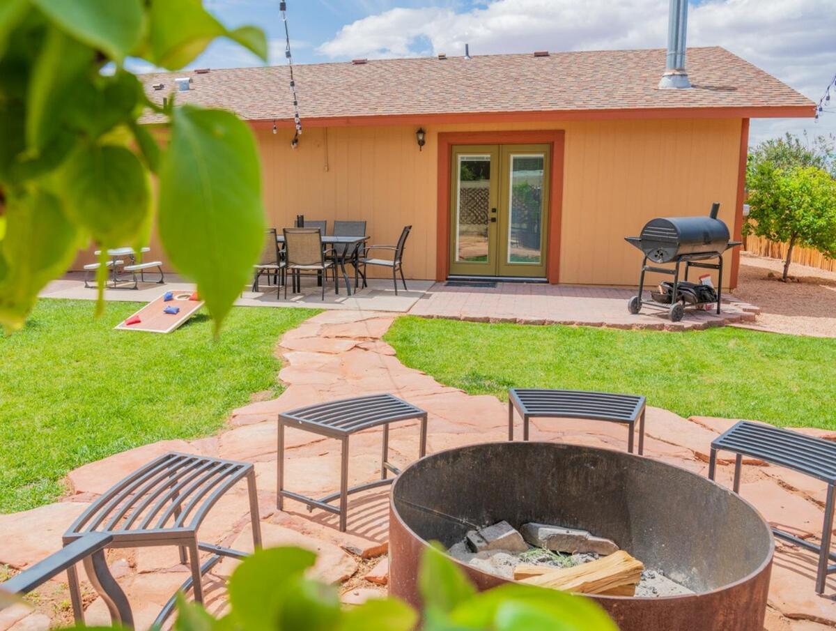 Newly Remodeled Family Friendly Home Page Exterior photo