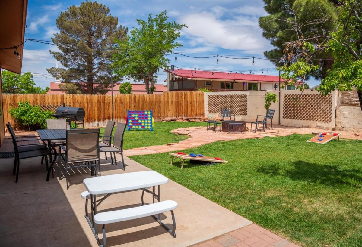 Newly Remodeled Family Friendly Home Page Exterior photo