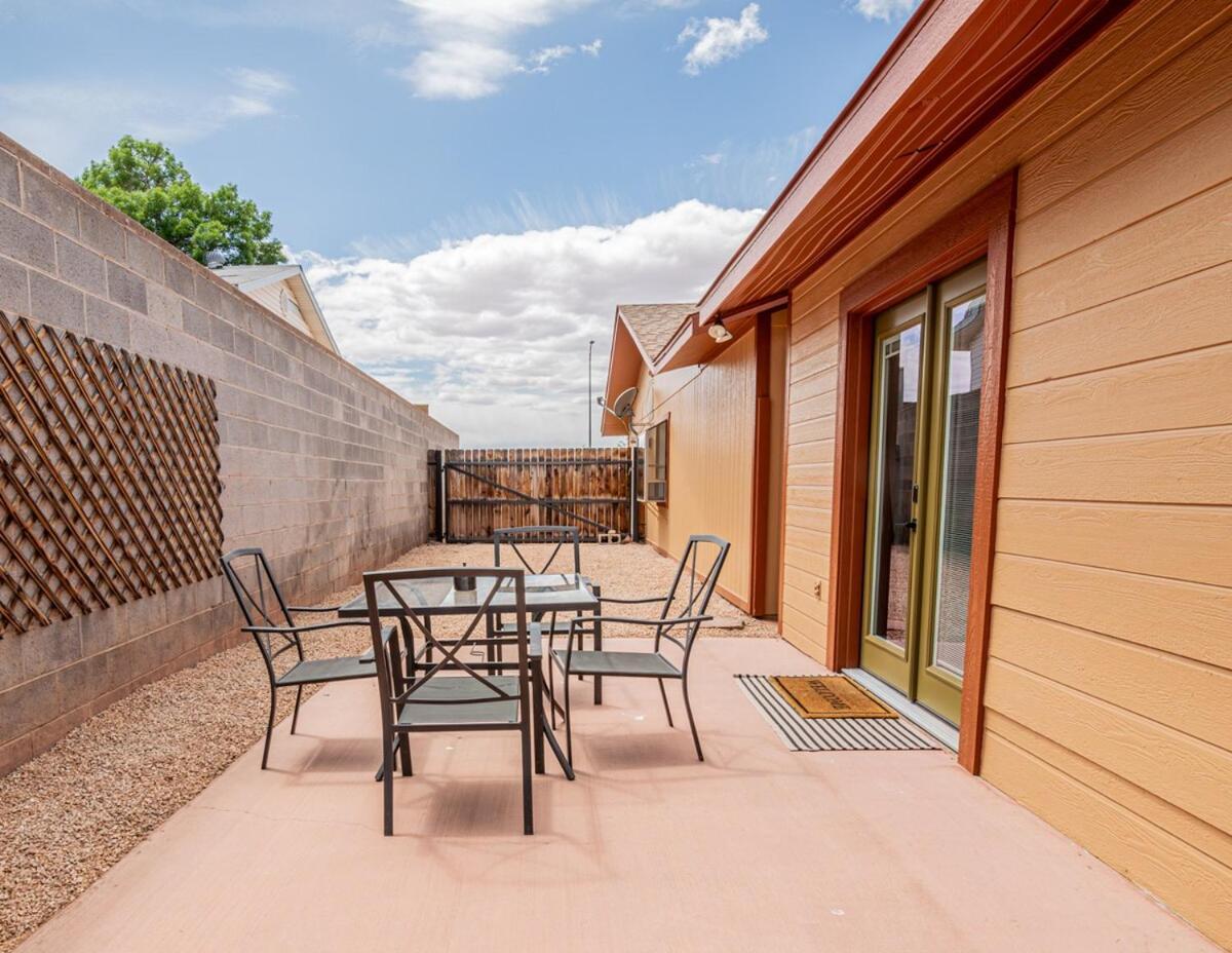 Newly Remodeled Family Friendly Home Page Exterior photo